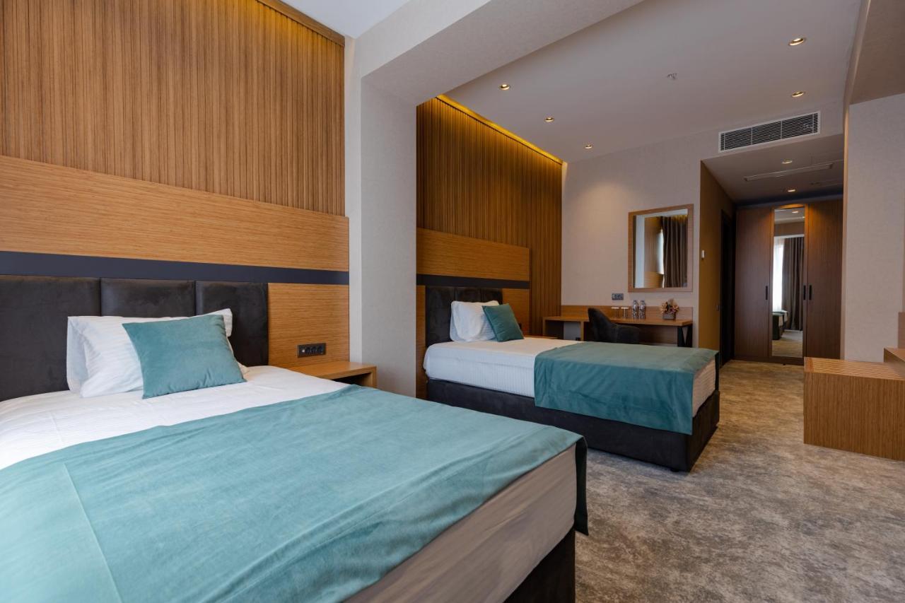 Hotel Monarch Батуми Екстериор снимка