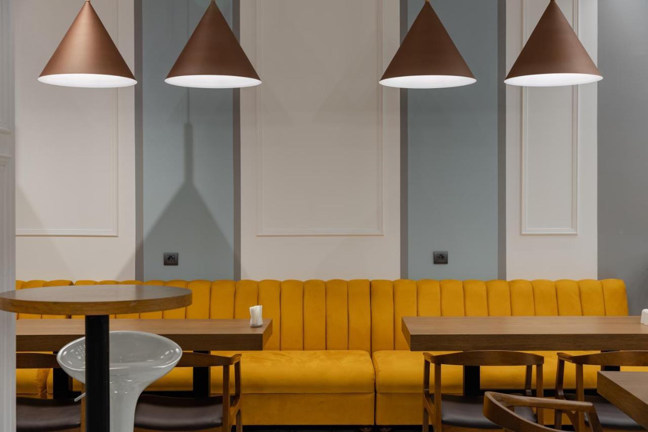 Hotel Monarch Батуми Екстериор снимка