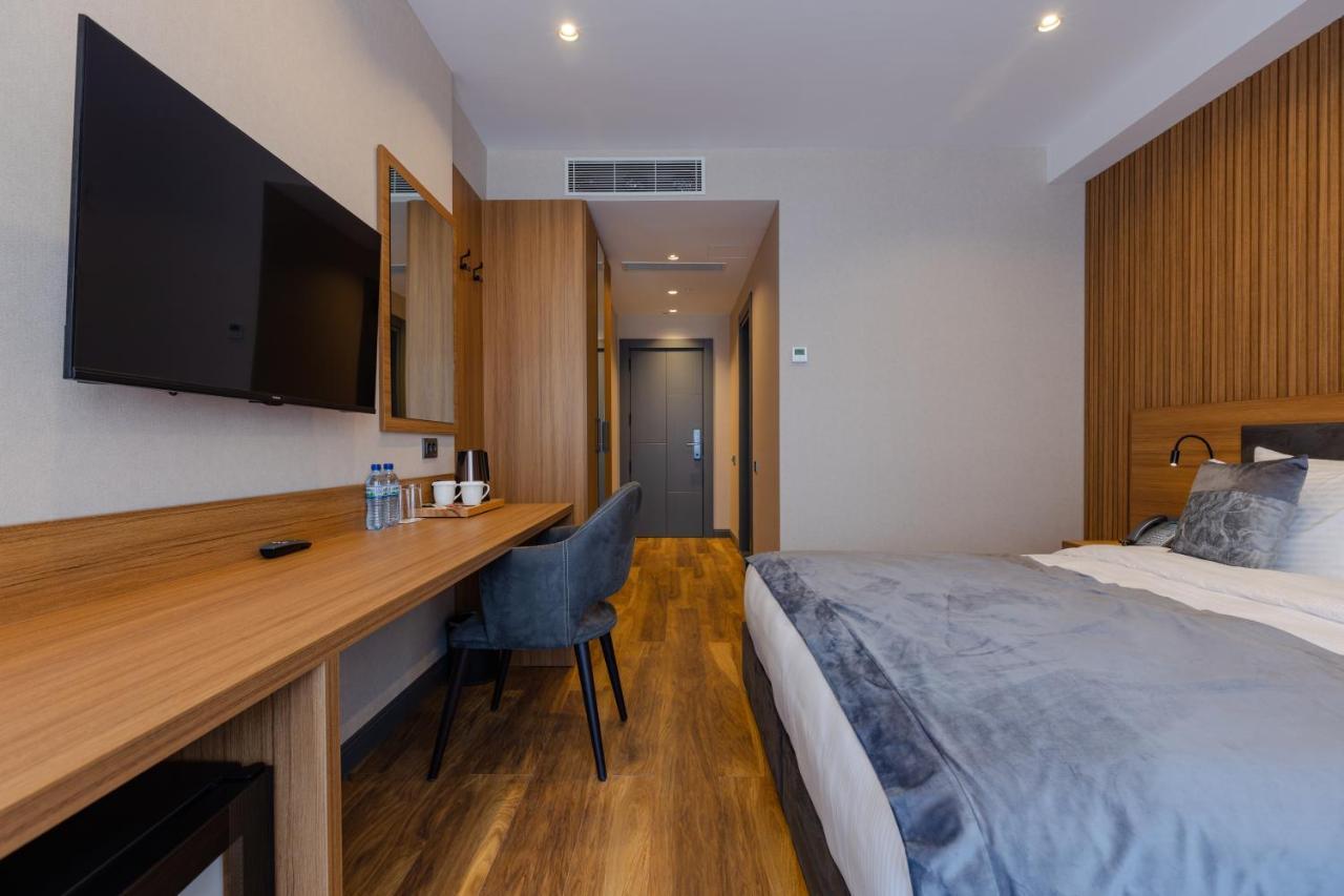 Hotel Monarch Батуми Екстериор снимка