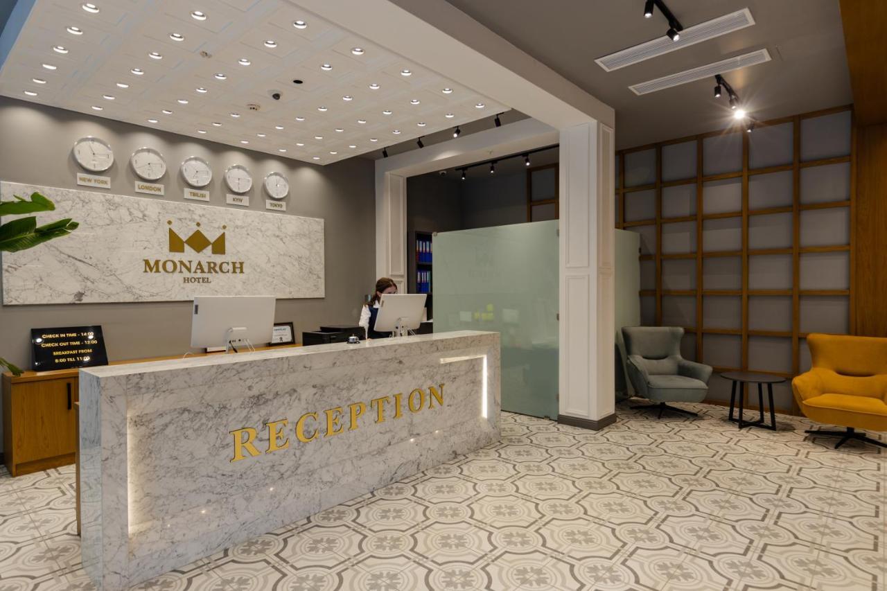 Hotel Monarch Батуми Екстериор снимка
